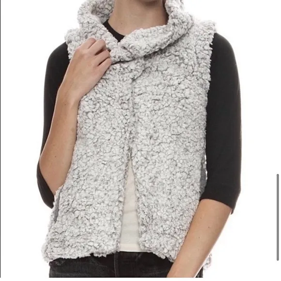 Anthropologie Dylan True Grit Frosty Tip Cozy Sherpa Fleece Vest