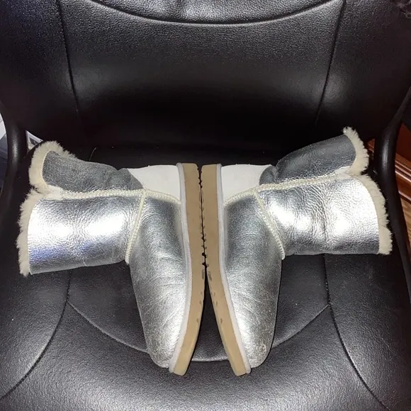 Authentic UGG Metallic Silver Leather &amp; Suede Shearling Boots