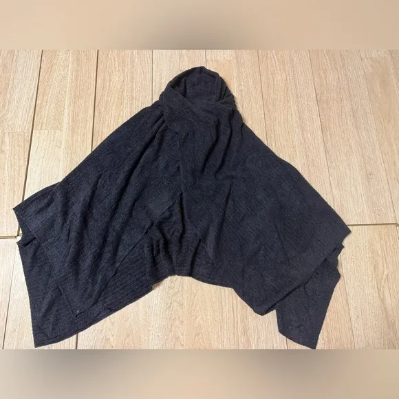 Barefoot Dreams Cozychic Lite Wide Rib Travel Wrap