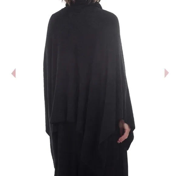 Barefoot Dreams Cozychic Lite Wide Rib Travel Wrap