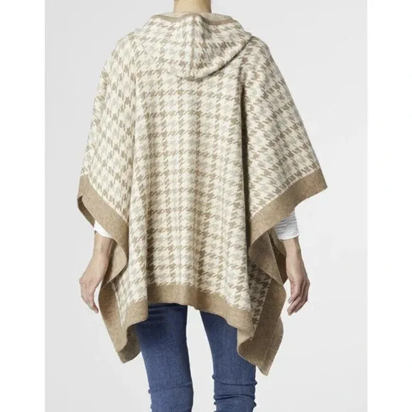 Coco   Carmen Brina Hooded Drawstring Pullover Knit Poncho Carmel Cream One Size