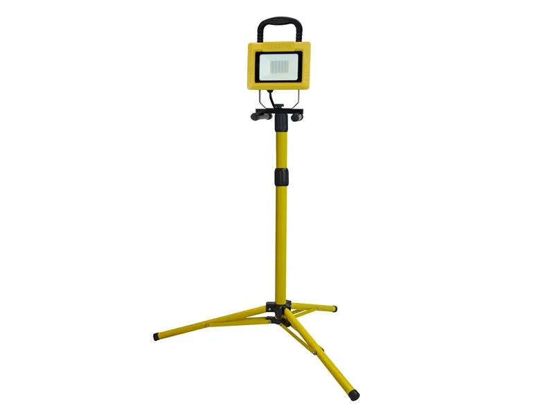 Faithfull Power Plus LED Tripod Site Light 20W 110V