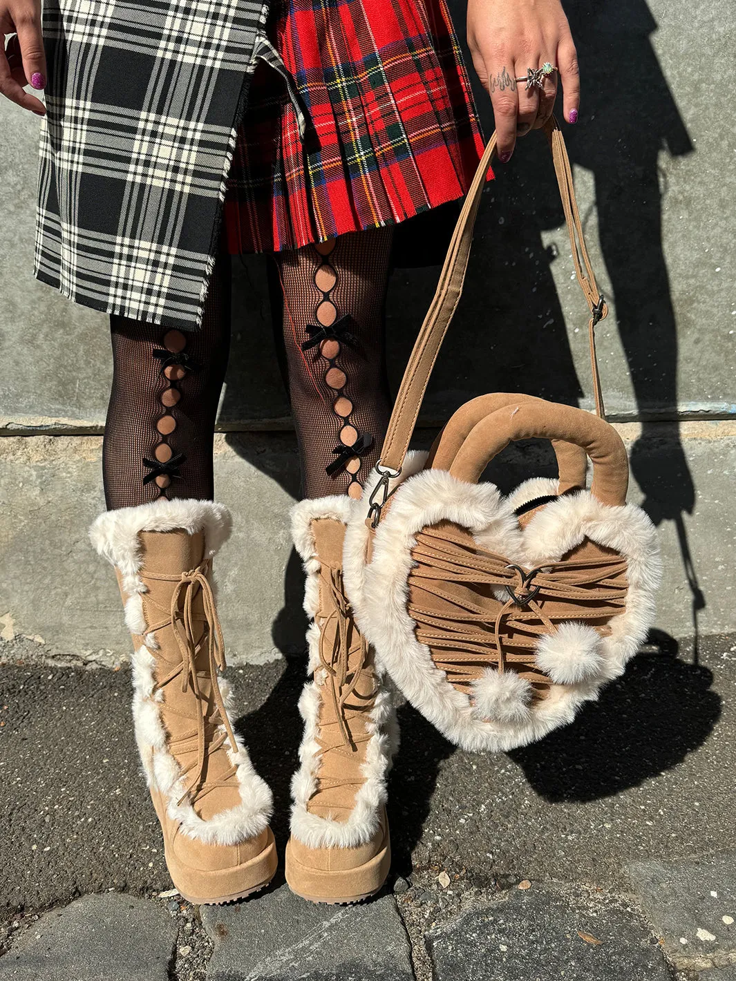 FAUX HEART SHAPED PURSE - CAMEL ✰ PRE ORDER ✰