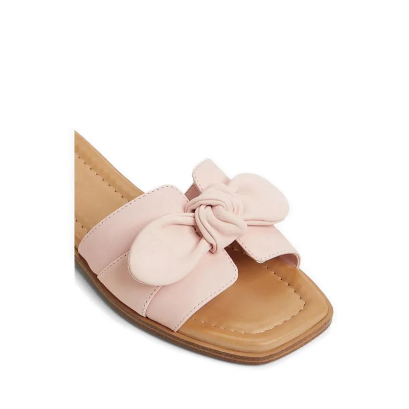 Lavinia Flat Sandals - Light Pink