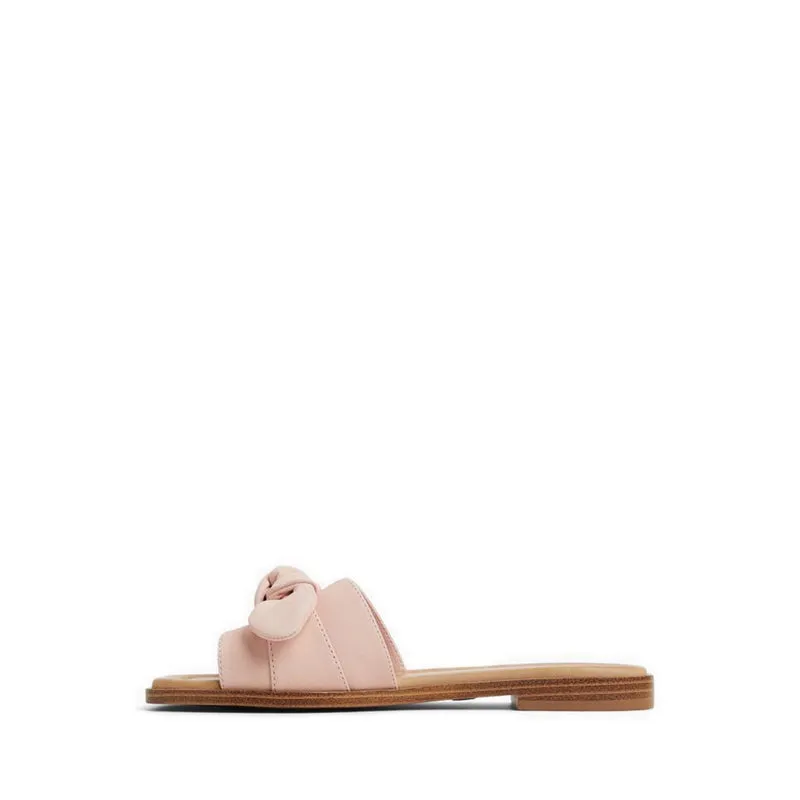 Lavinia Flat Sandals - Light Pink