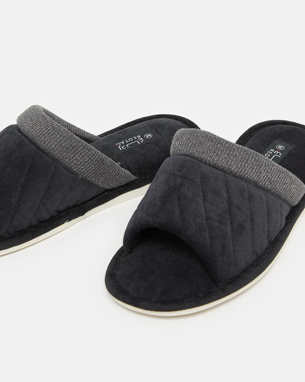 Men Black Textured Slipper