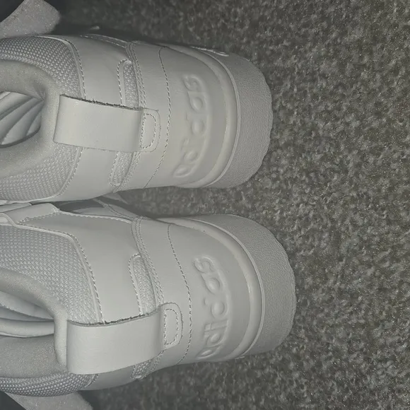 New Adidas Postmove Mid size 11 women's