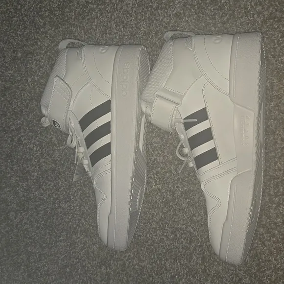 New Adidas Postmove Mid size 11 women's