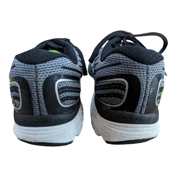 New Balance Men's Gray &amp; Yellow 860v9 Running Shoe Size 12 GUC