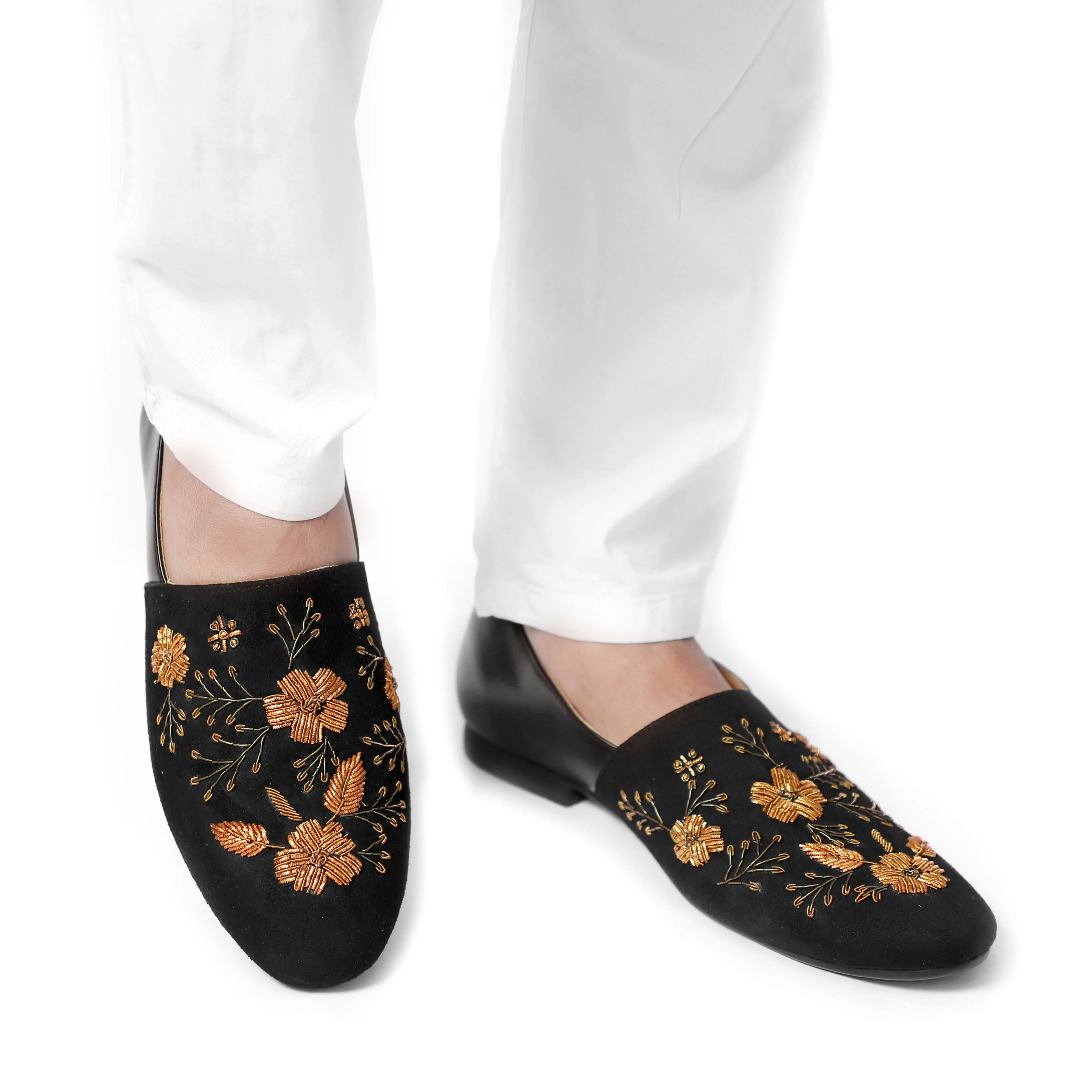 NICHE Black Royal Embroidery Loafer