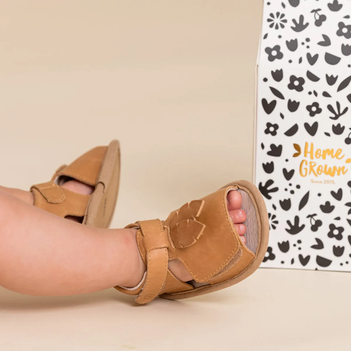 PHOENIX SANDAL Tan Leaf