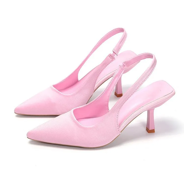 Pointura Closed Toe Pumps