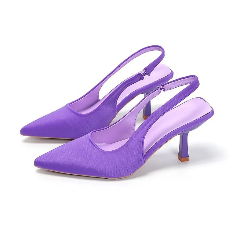 Pointura Closed Toe Pumps