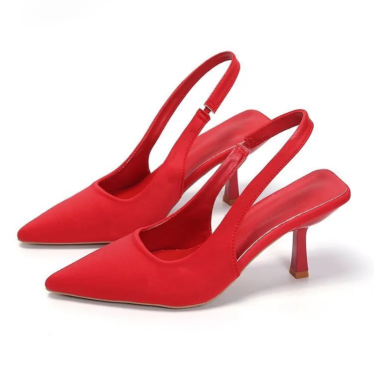 Pointura Closed Toe Pumps