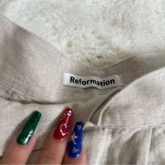 Reformation 100% Linen Bello Pleated high rise Shorts in Oatmeal