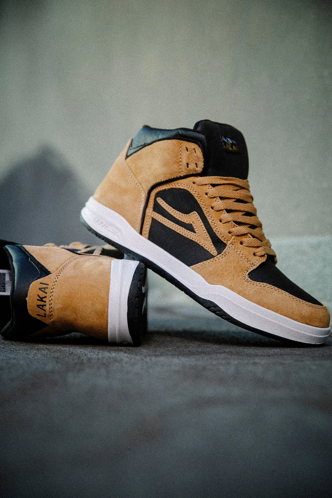 Telford - Gold/Pig Suede
