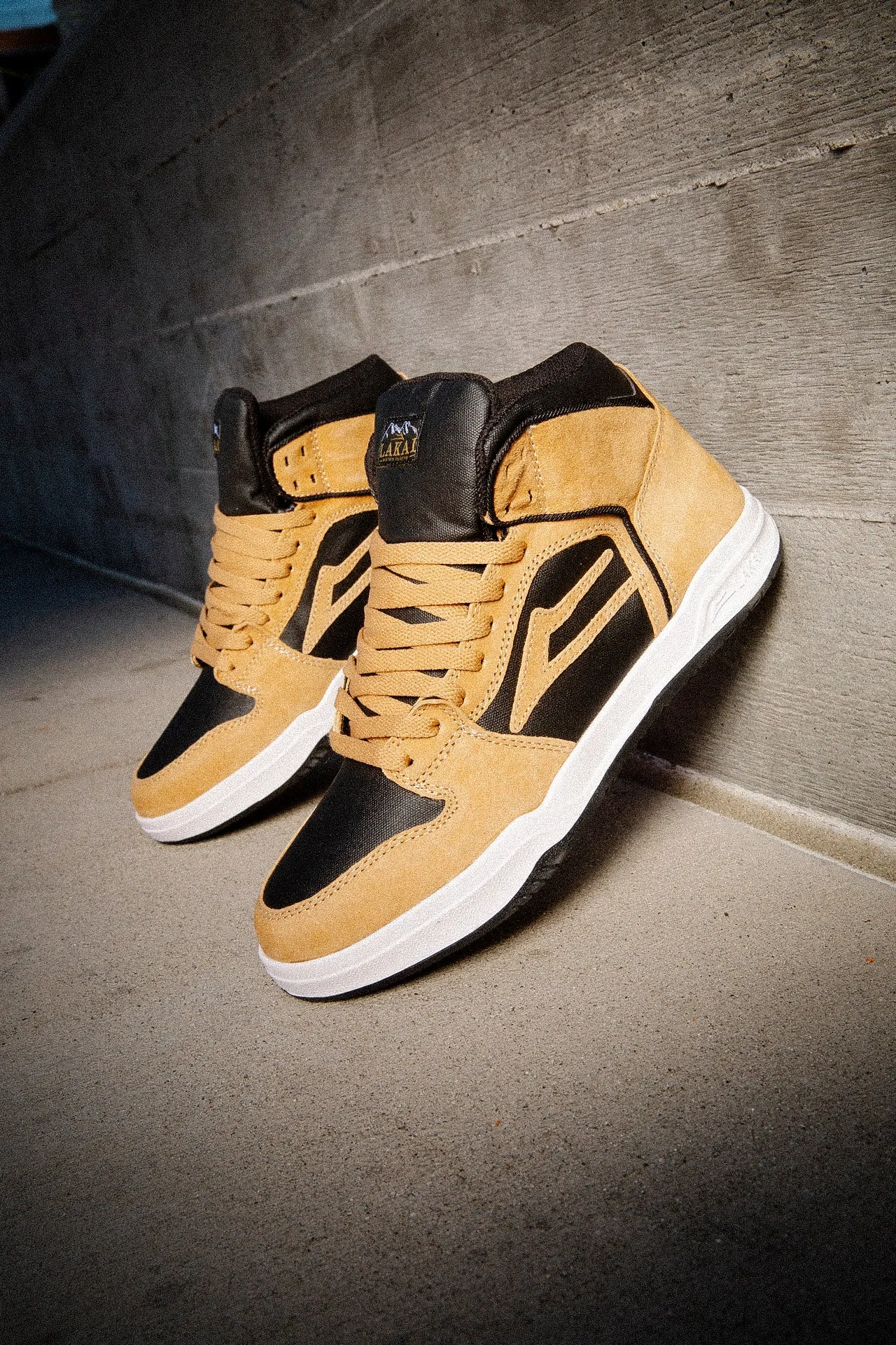 Telford - Gold/Pig Suede