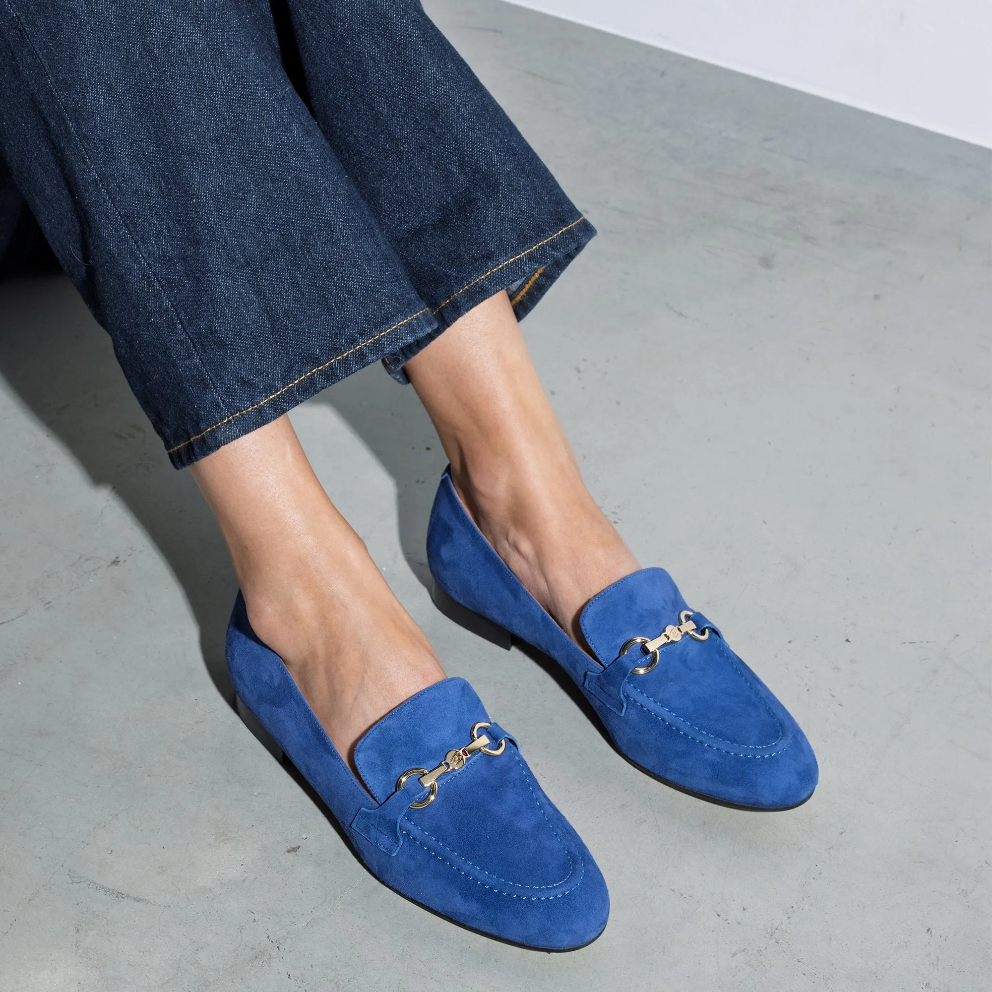 Vendôme Fleur blue suede loafers