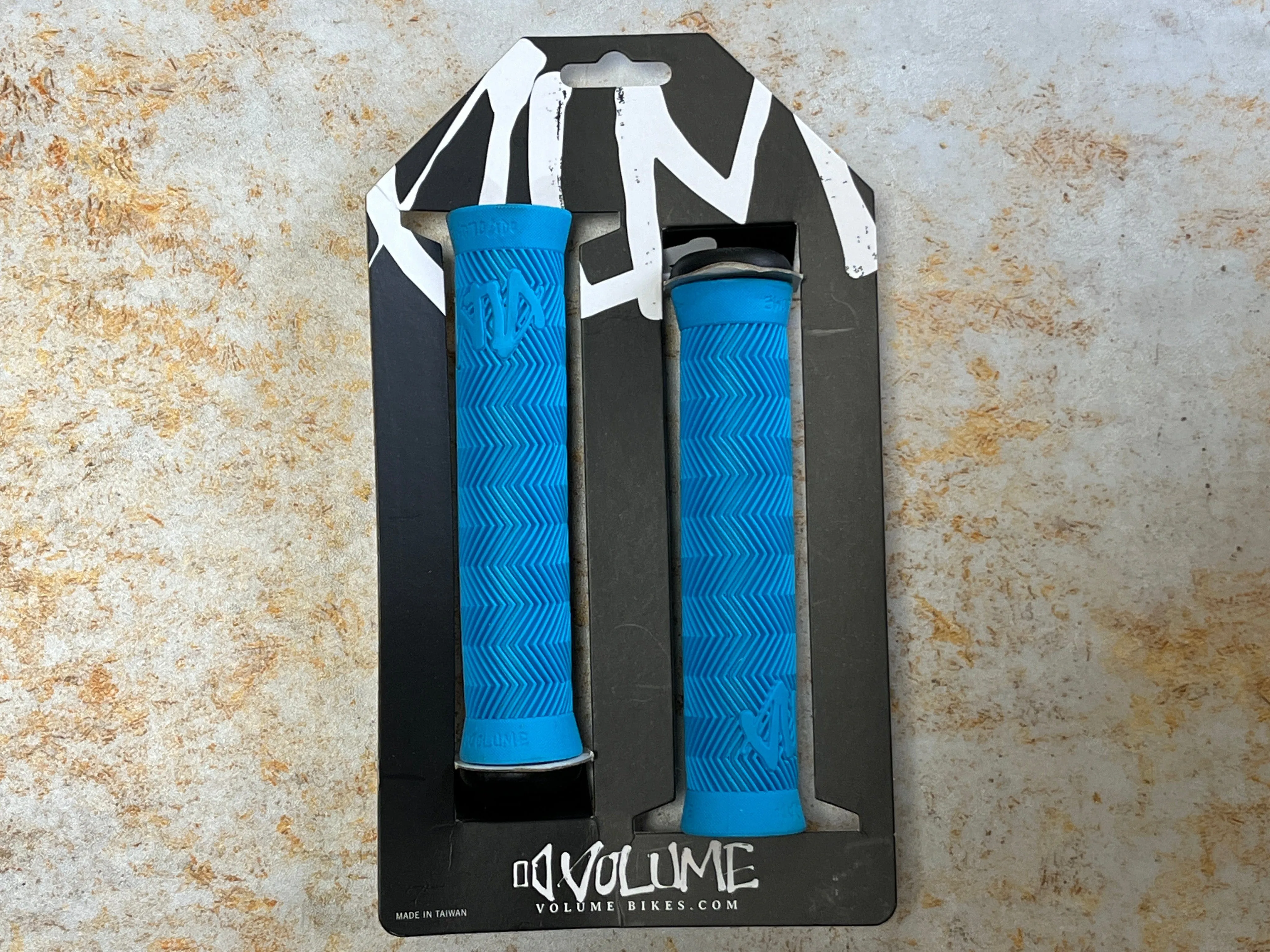 Volume VLM Flangeless Grips