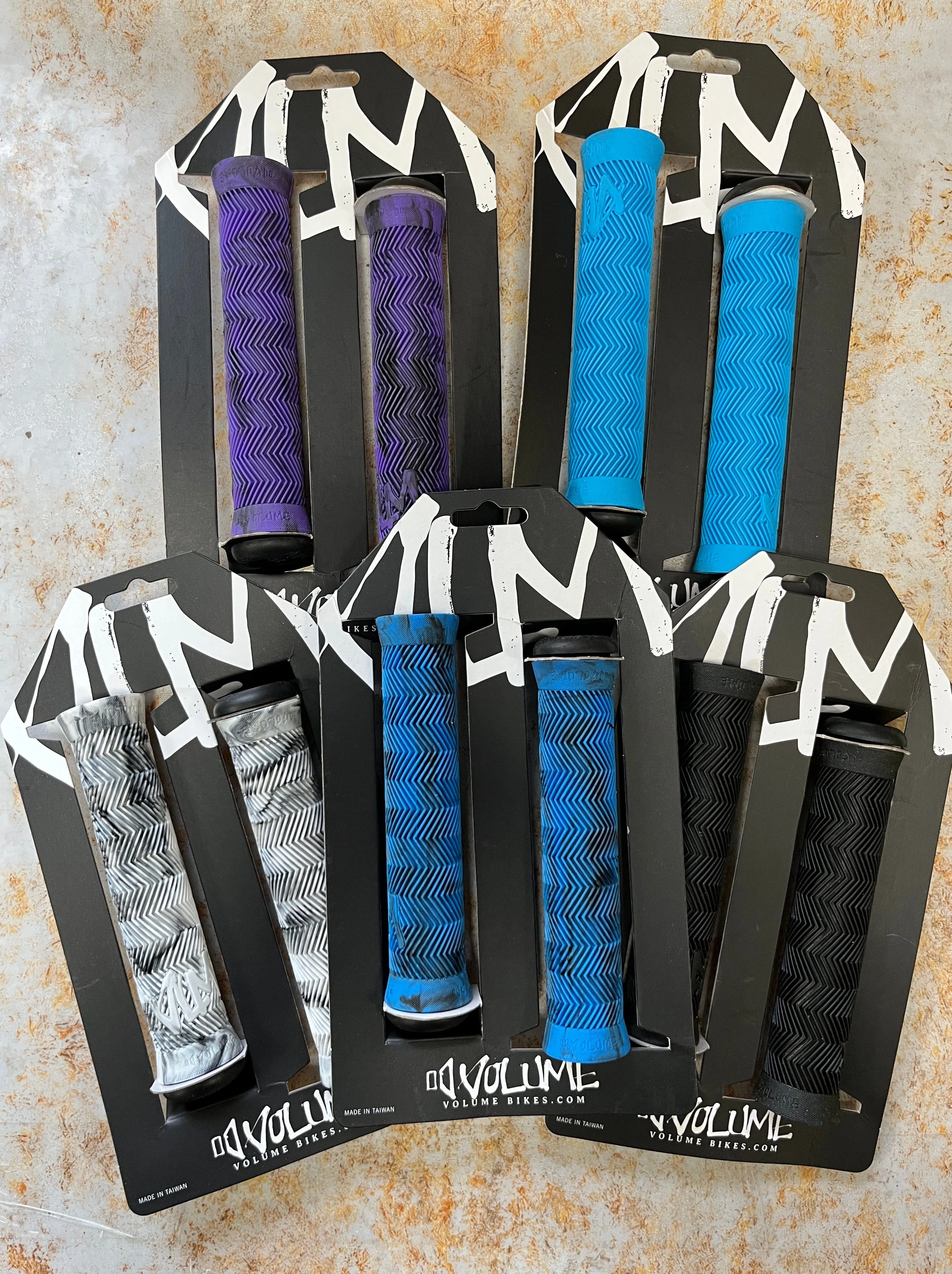 Volume VLM Flangeless Grips