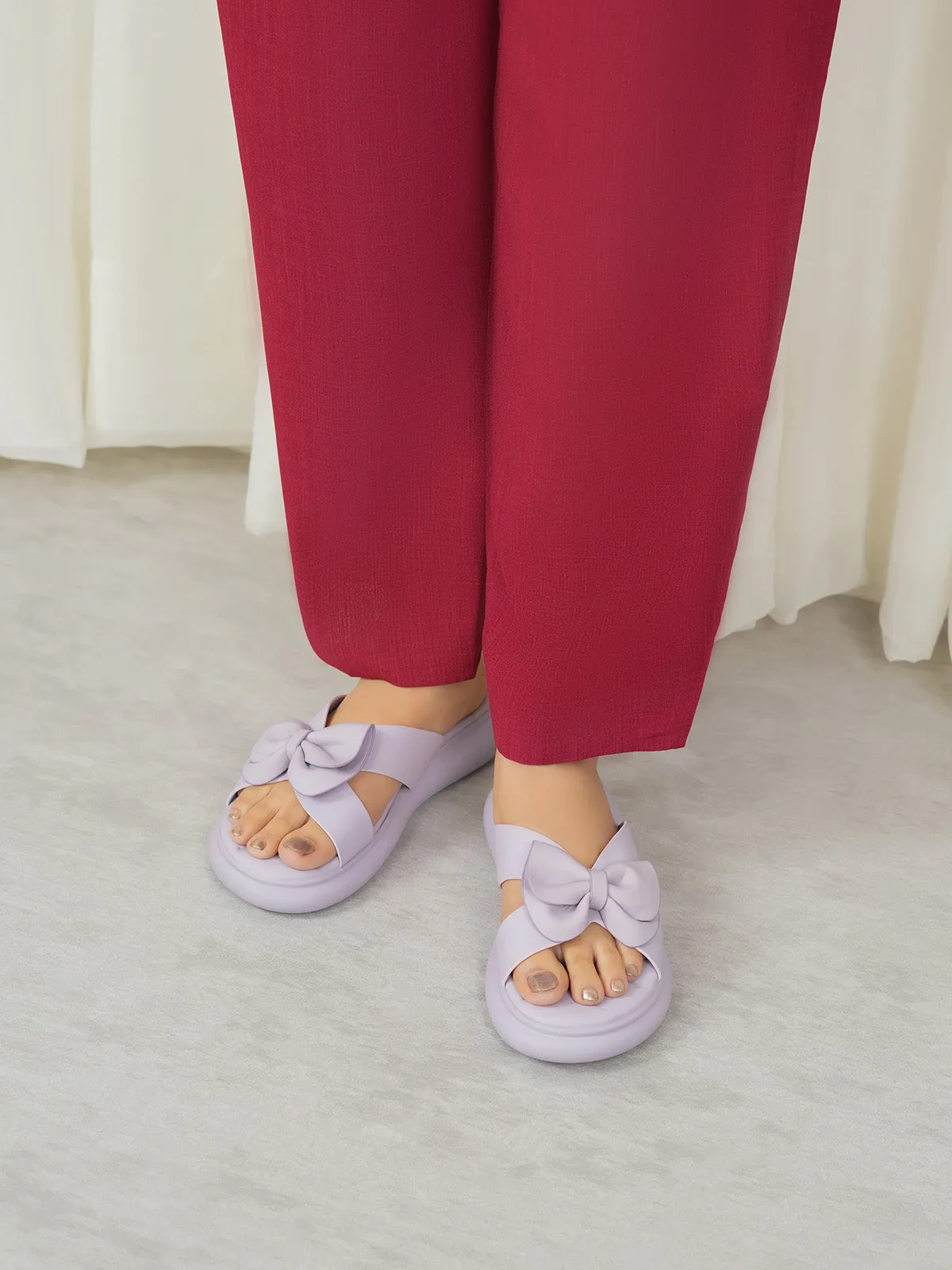 Womens "JAYDE" Bow Accented Slippers